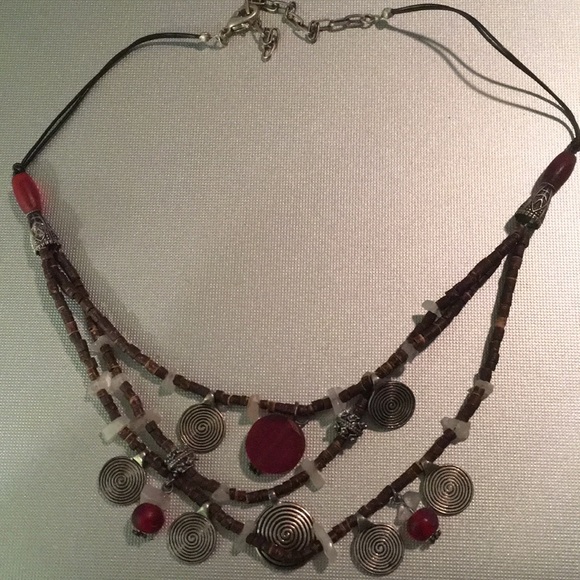 Boho Shell Necklace - Picture 2 of 4